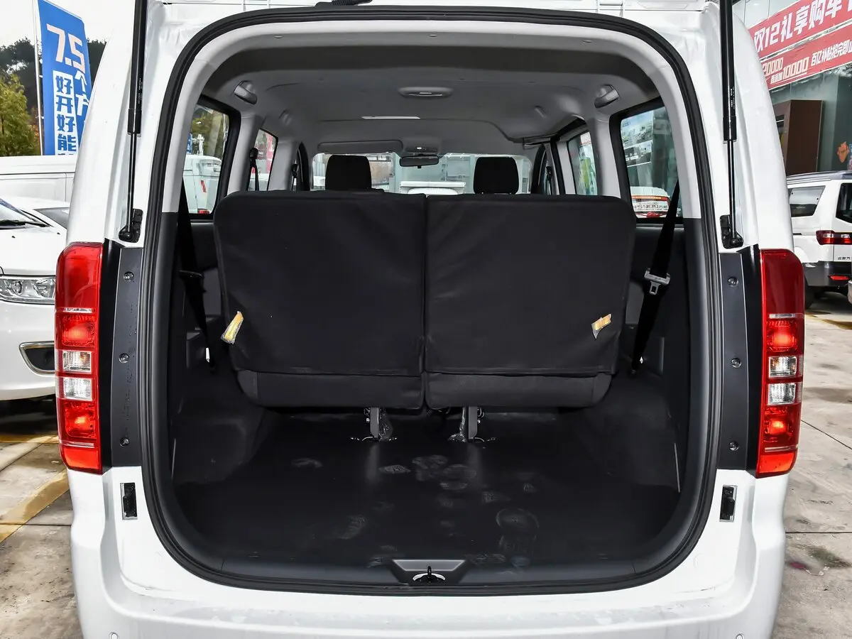 JAC Refine M3 2016 – н.в. Минивэн LWB — сүрөт 12