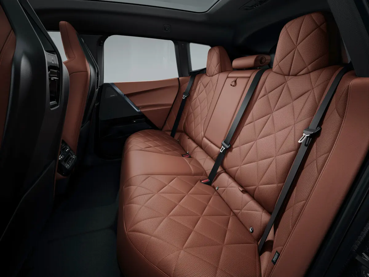 BMW iX I (I20) Рестайлинг Внедорожник 5 дв. — 照片 11