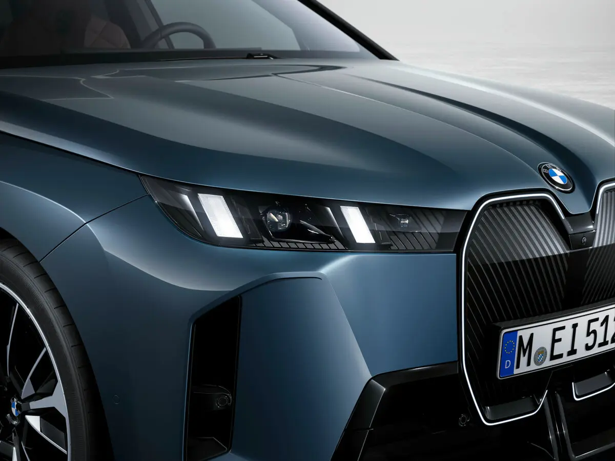 BMW iX I (I20) Рестайлинг Внедорожник 5 дв. — 照片 14
