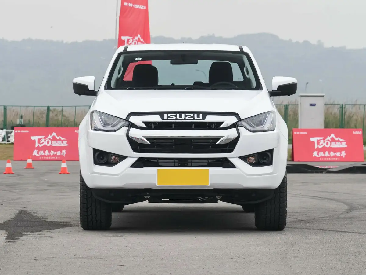 Isuzu T30 Explorer 2023 – н.в. Пикап Двойная кабина — photo 3