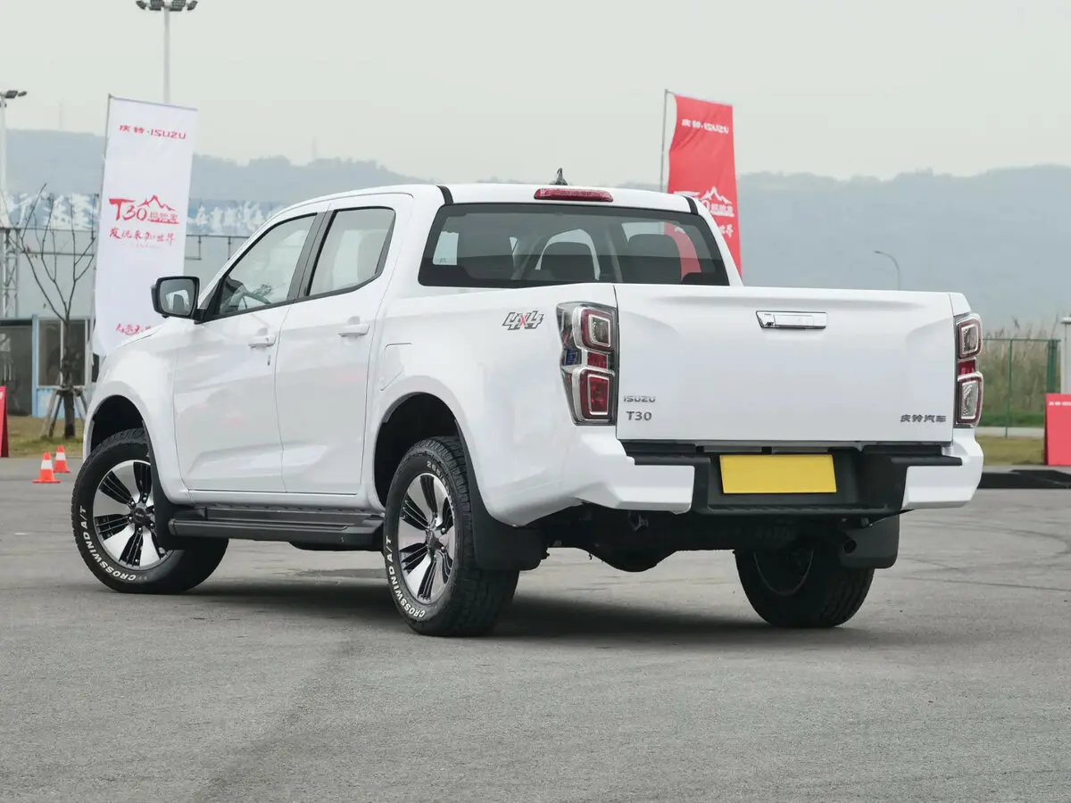 Isuzu T30 Explorer 2023 – н.в. Пикап Двойная кабина — photo 5
