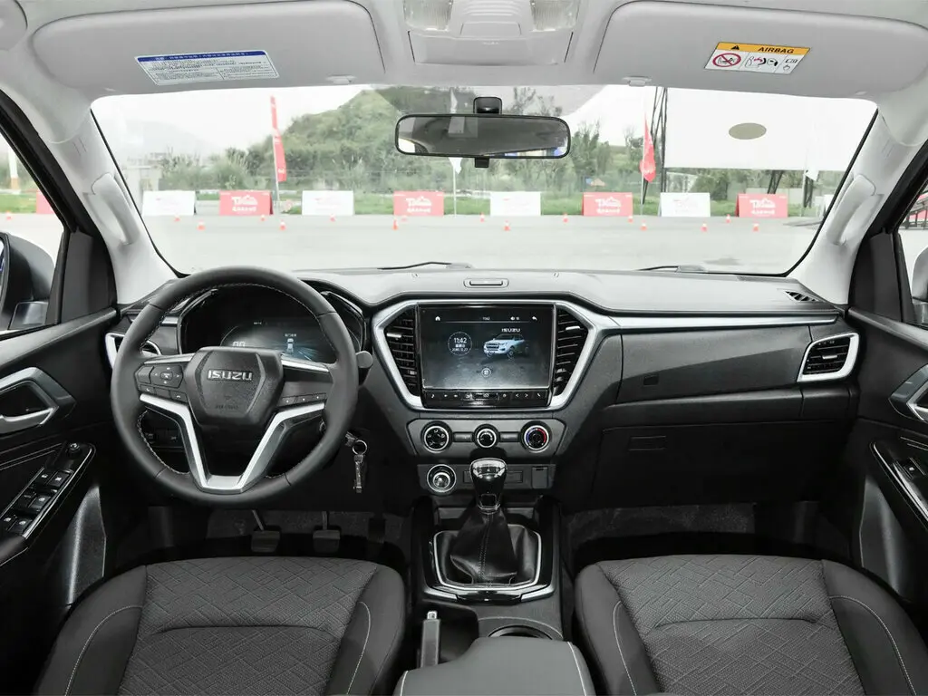 Isuzu T30 Explorer 2023 – н.в. Пикап Двойная кабина — photo 6