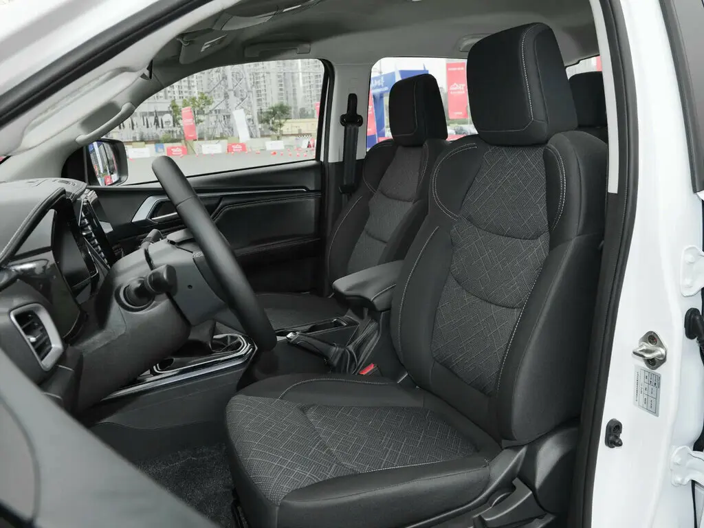 Isuzu T30 Explorer 2023 – н.в. Пикап Двойная кабина — photo 7