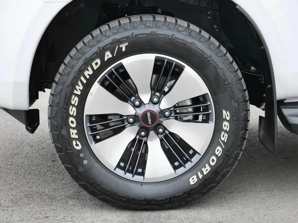 Isuzu T30 Explorer 2023 – н.в. Пикап Двойная кабина — photo 14