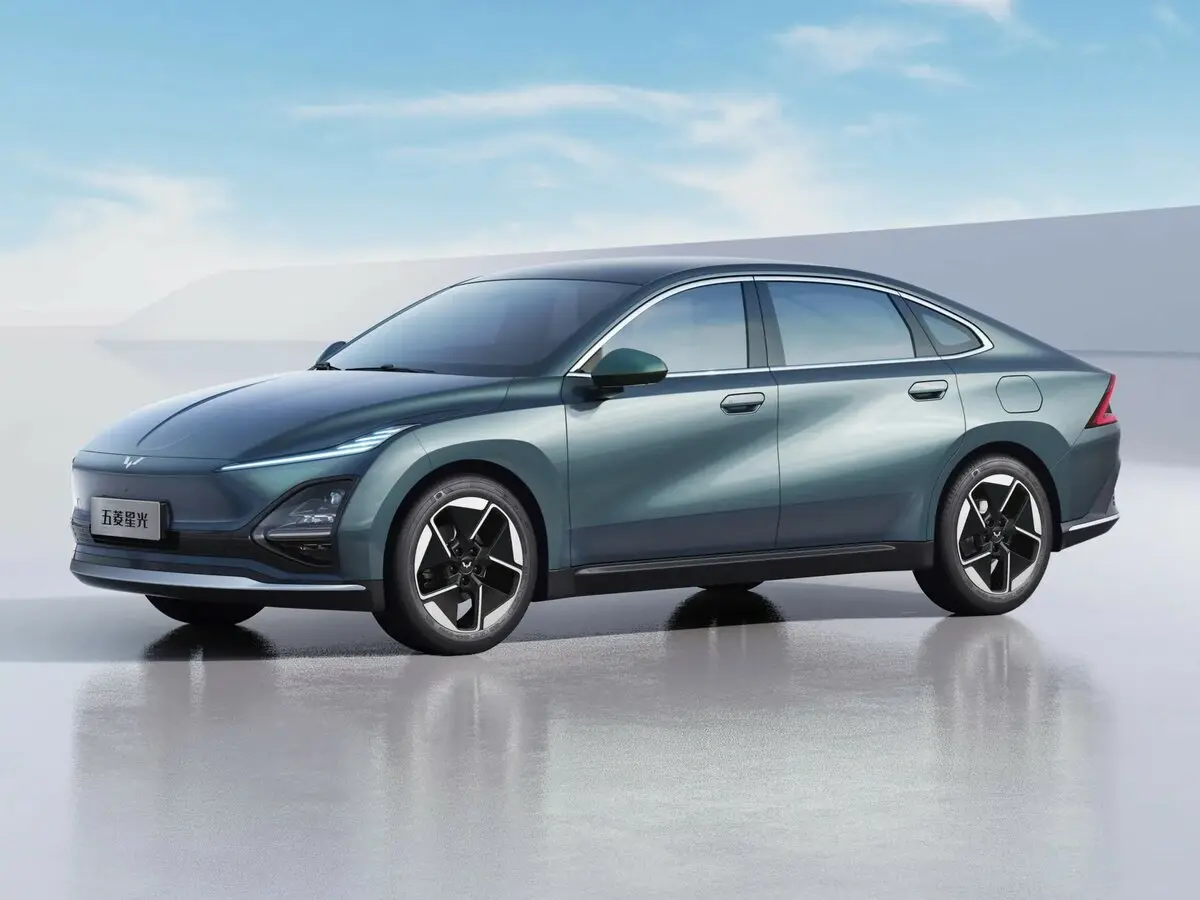 Wuling Starlight 2023 – н.в. Седан EV