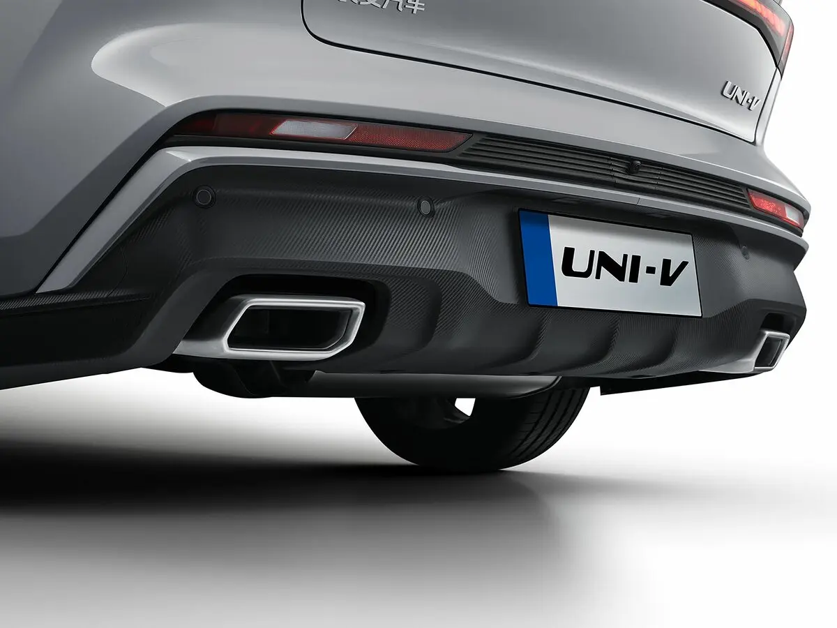 Changan UNI-V I Рестайлинг 1 Лифтбек — сүрөт 14