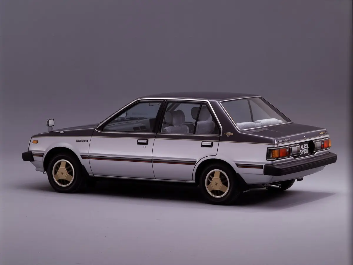 Nissan Laurel Spirit I (B11) Седан — 照片 2
