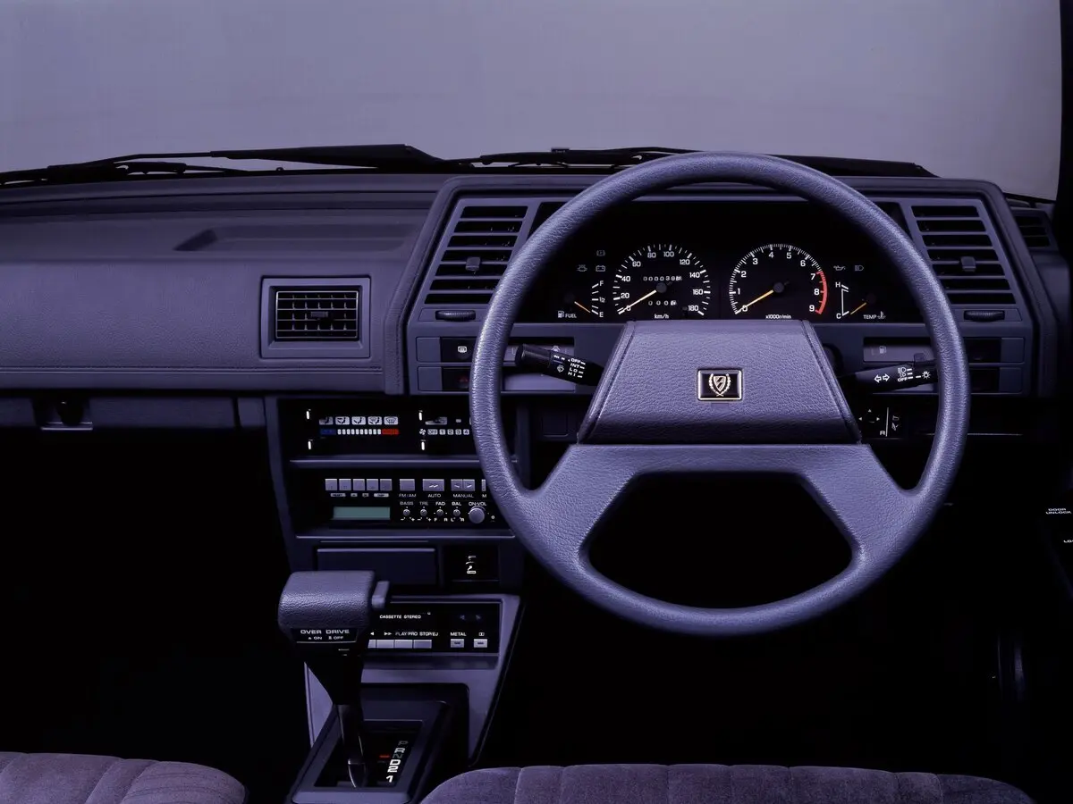 Nissan Laurel Spirit II (B12L) Седан — сүрөт 3