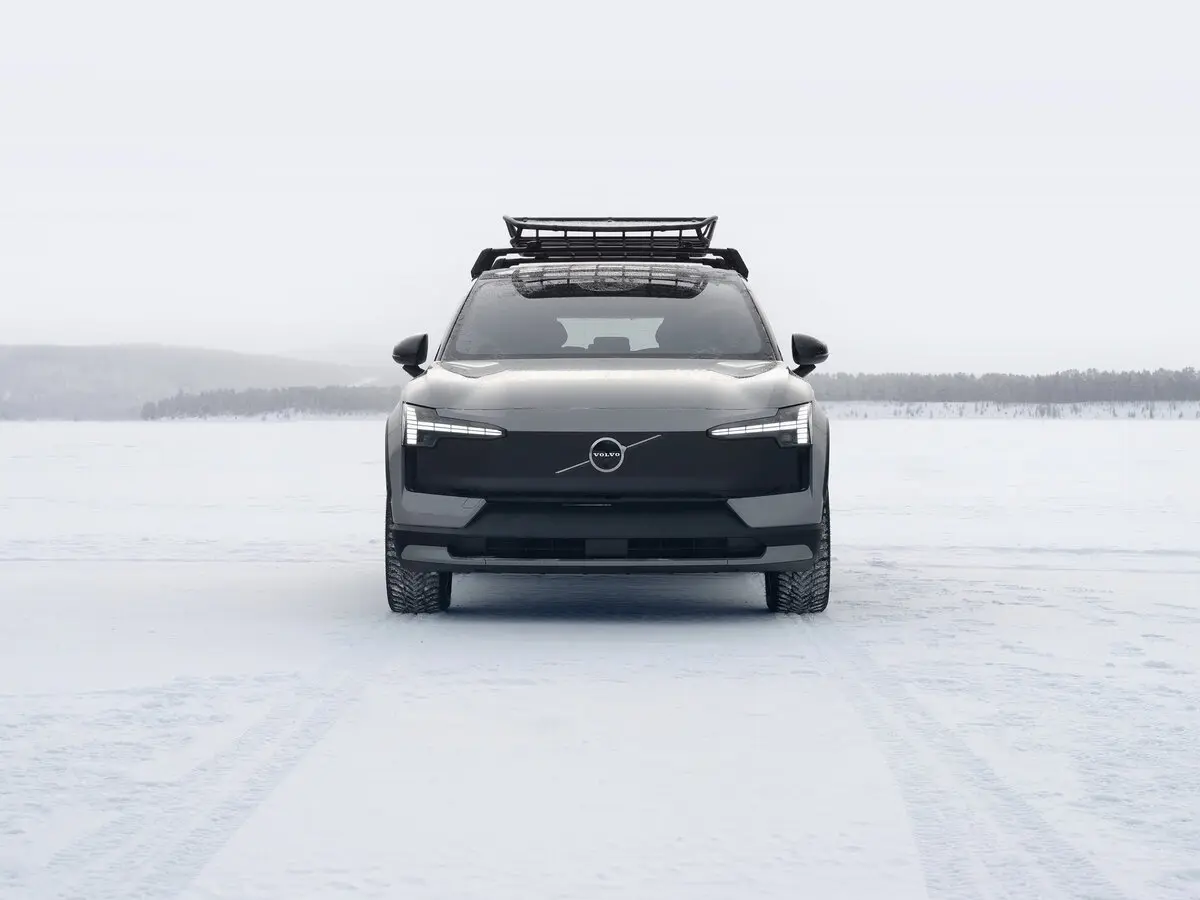 Volvo EX30 Cross Country 2025 – н.в. Внедорожник 5 дв. — сүрөт 3
