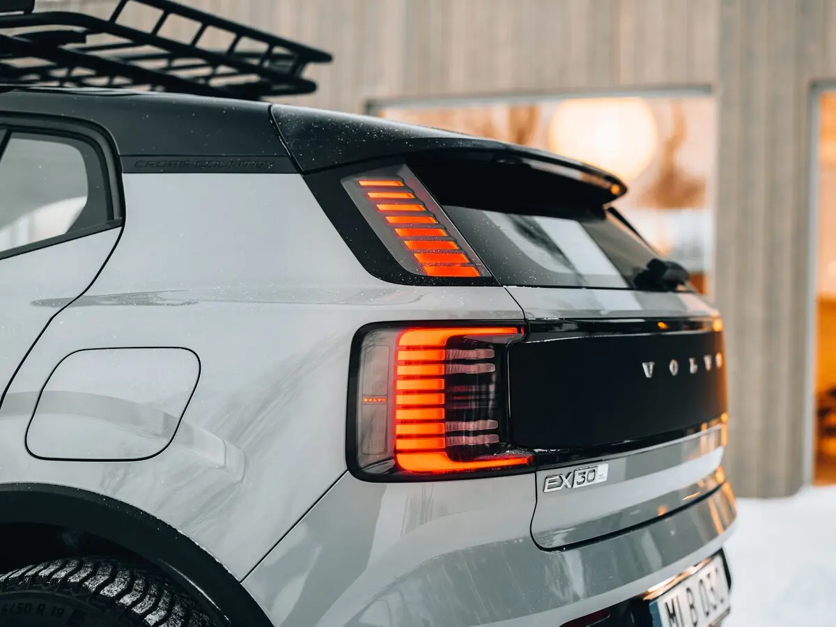 Volvo EX30 Cross Country 2025 – н.в. Внедорожник 5 дв. — сүрөт 14