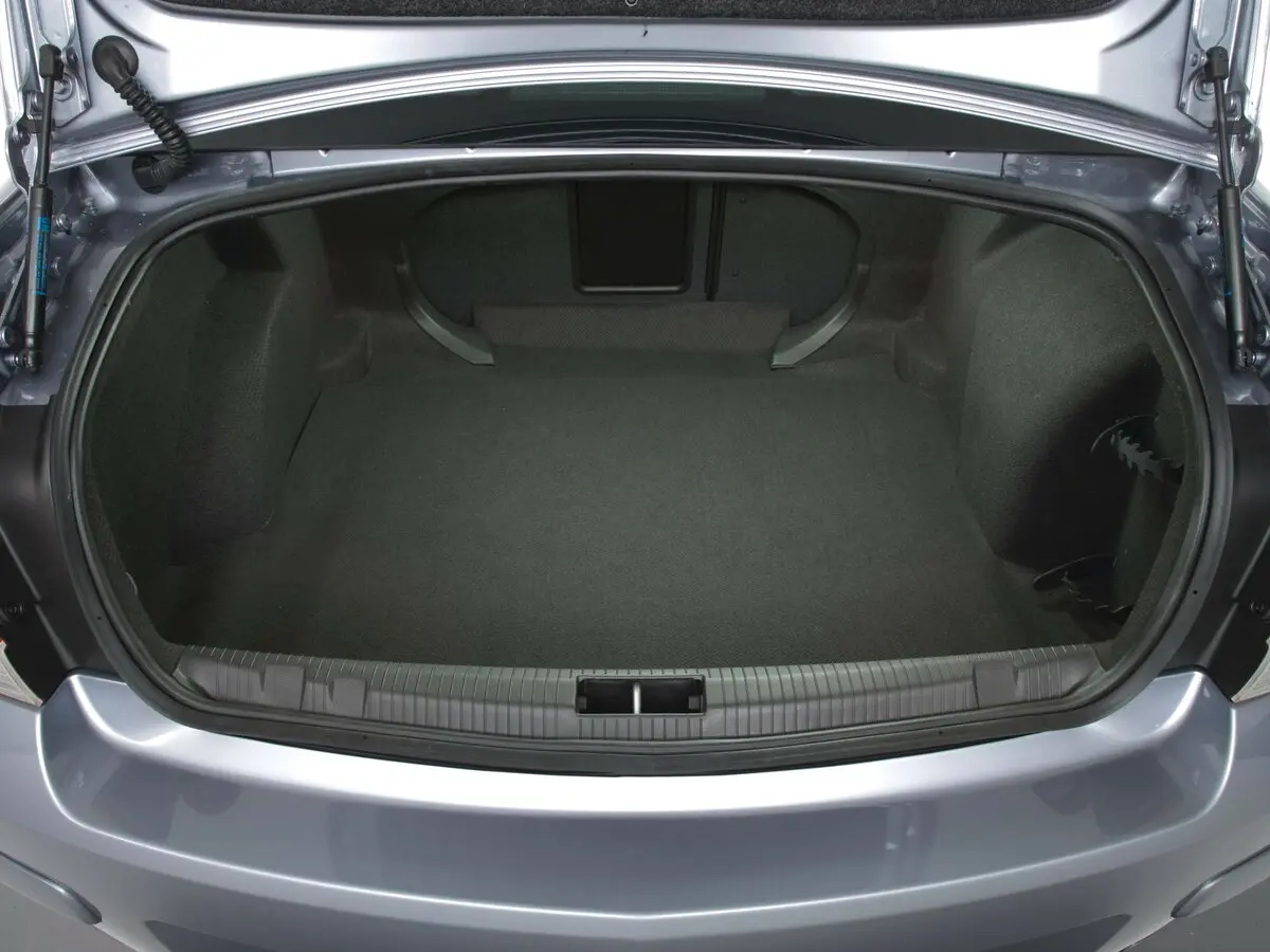 Opel Astra H Рестайлинг Седан — фото 11