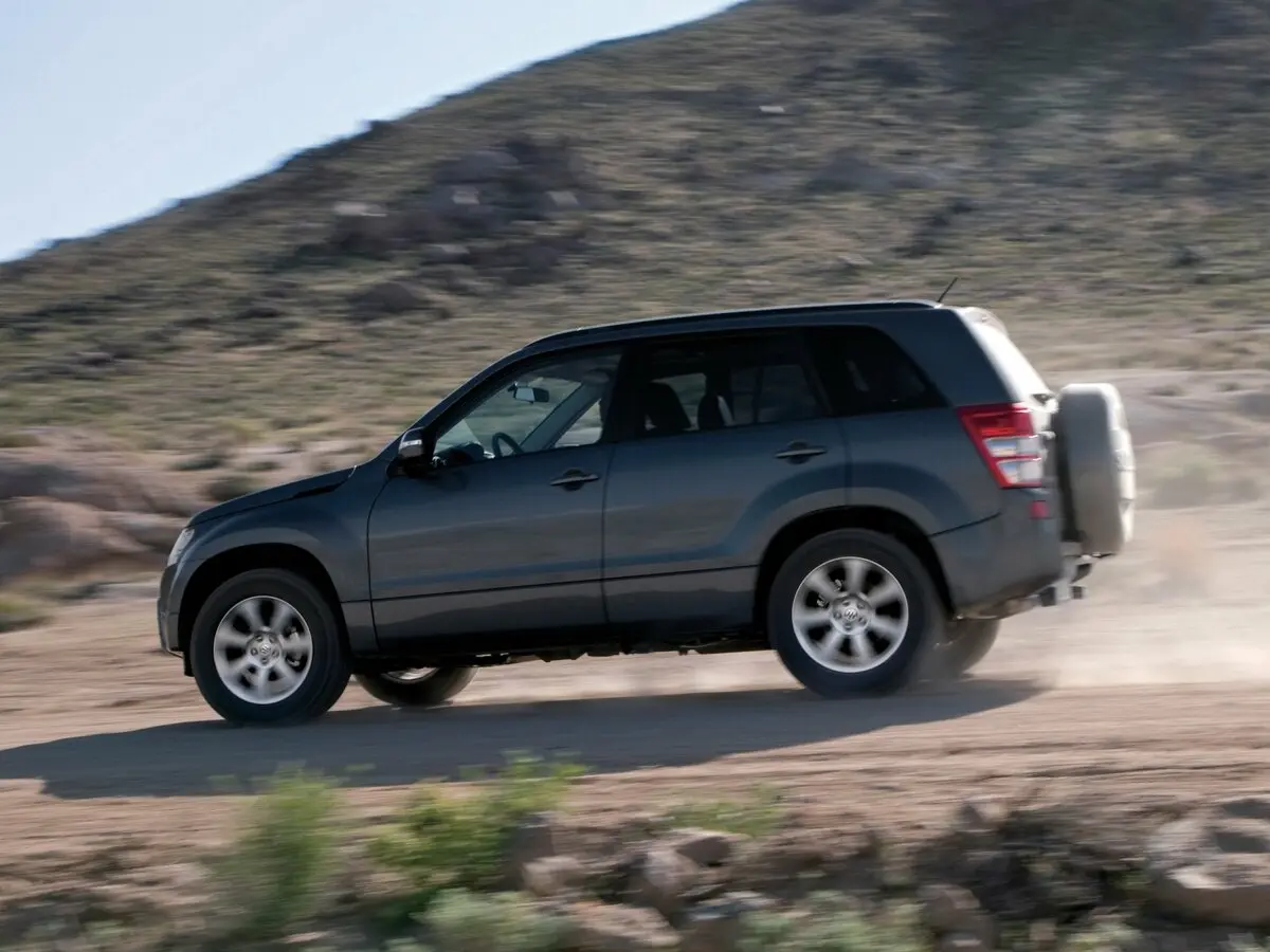 Suzuki Grand Vitara II Рестайлинг Внедорожник 5 дв. — photo 2