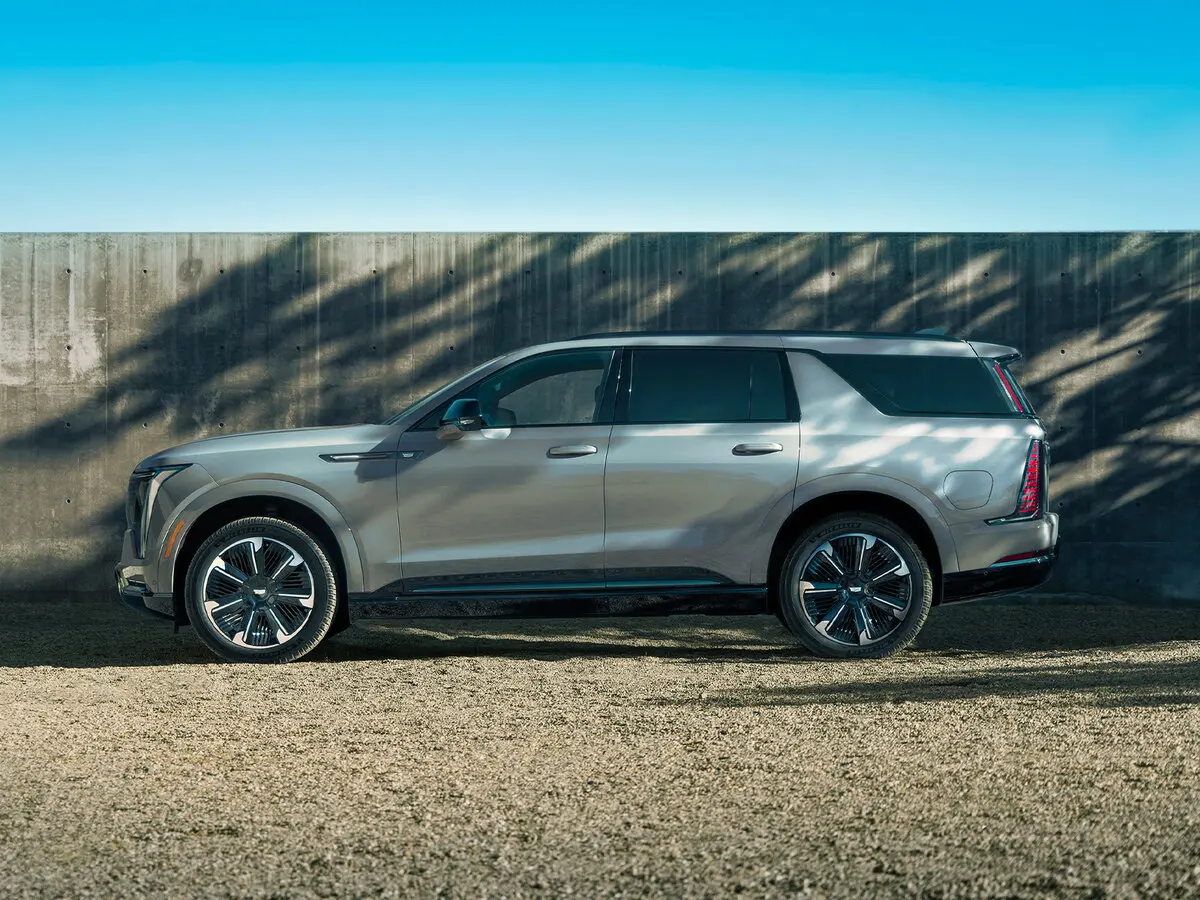 Cadillac Escalade iQ 2024 – н.в. Внедорожник 5 дв. L — сүрөт 2