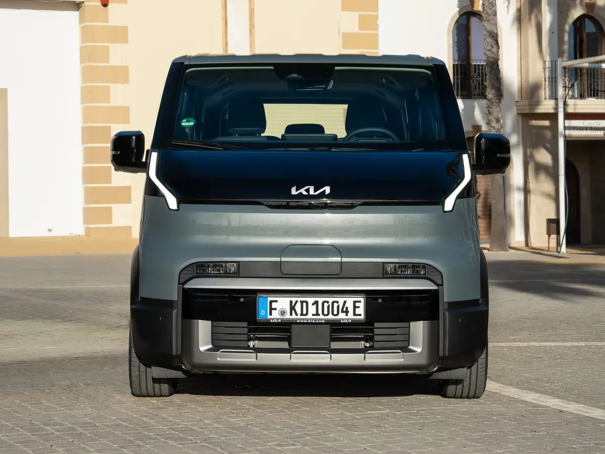 Kia PV5 2025 – н.в. Минивэн — photo 4
