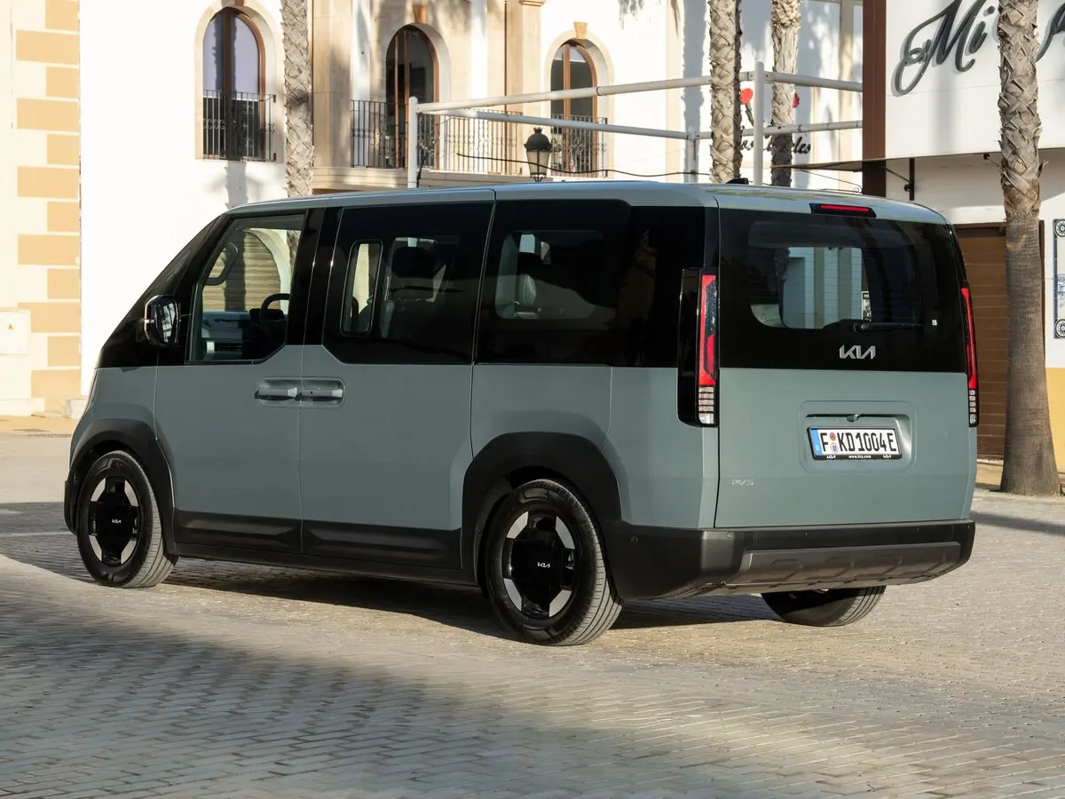 Kia PV5 2025 – н.в. Минивэн — photo 6