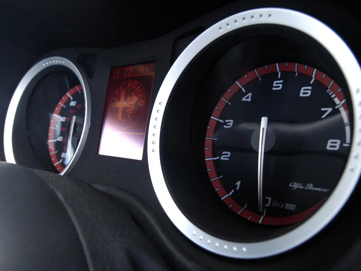 Alfa Romeo Brera I Рестайлинг Хэтчбек 3 дв. — сүрөт 8