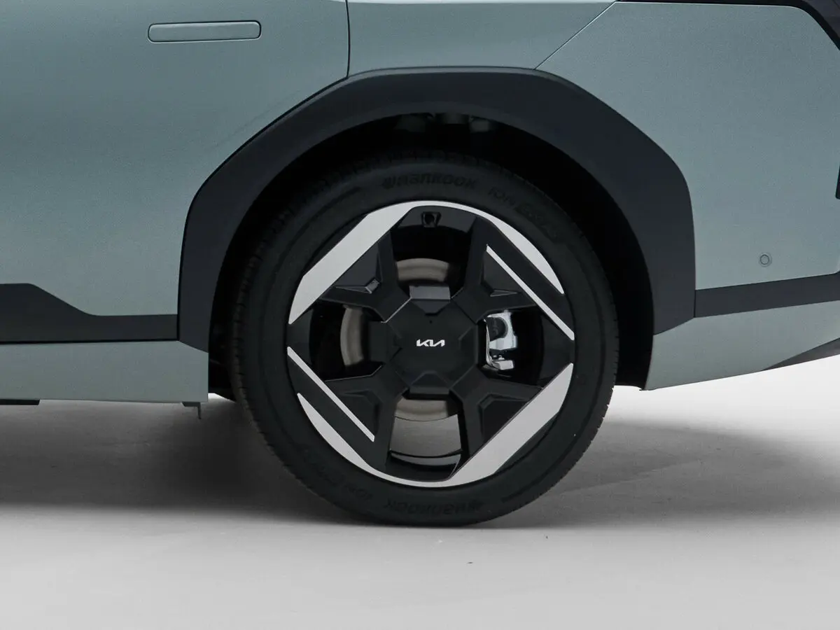 Kia EV4 2025 – н.в. Седан — photo 14