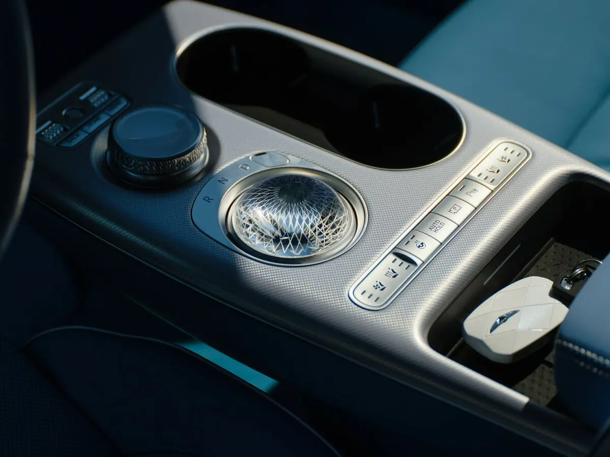Genesis GV60 I Рестайлинг Внедорожник 5 дв. — photo 11