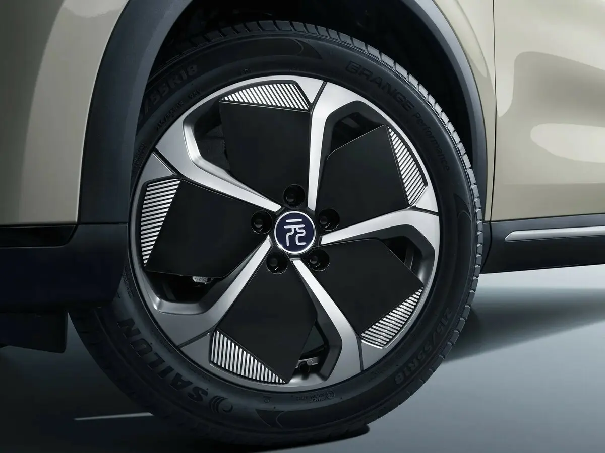 BYD Yuan Plus I Рестайлинг Внедорожник 5 дв. — photo 17