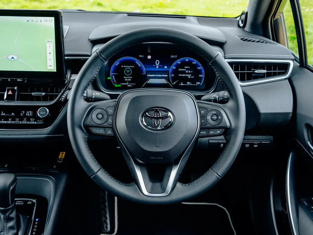 Toyota Corolla XII (E210) Рестайлинг Хэтчбек 5 дв. — фото 9
