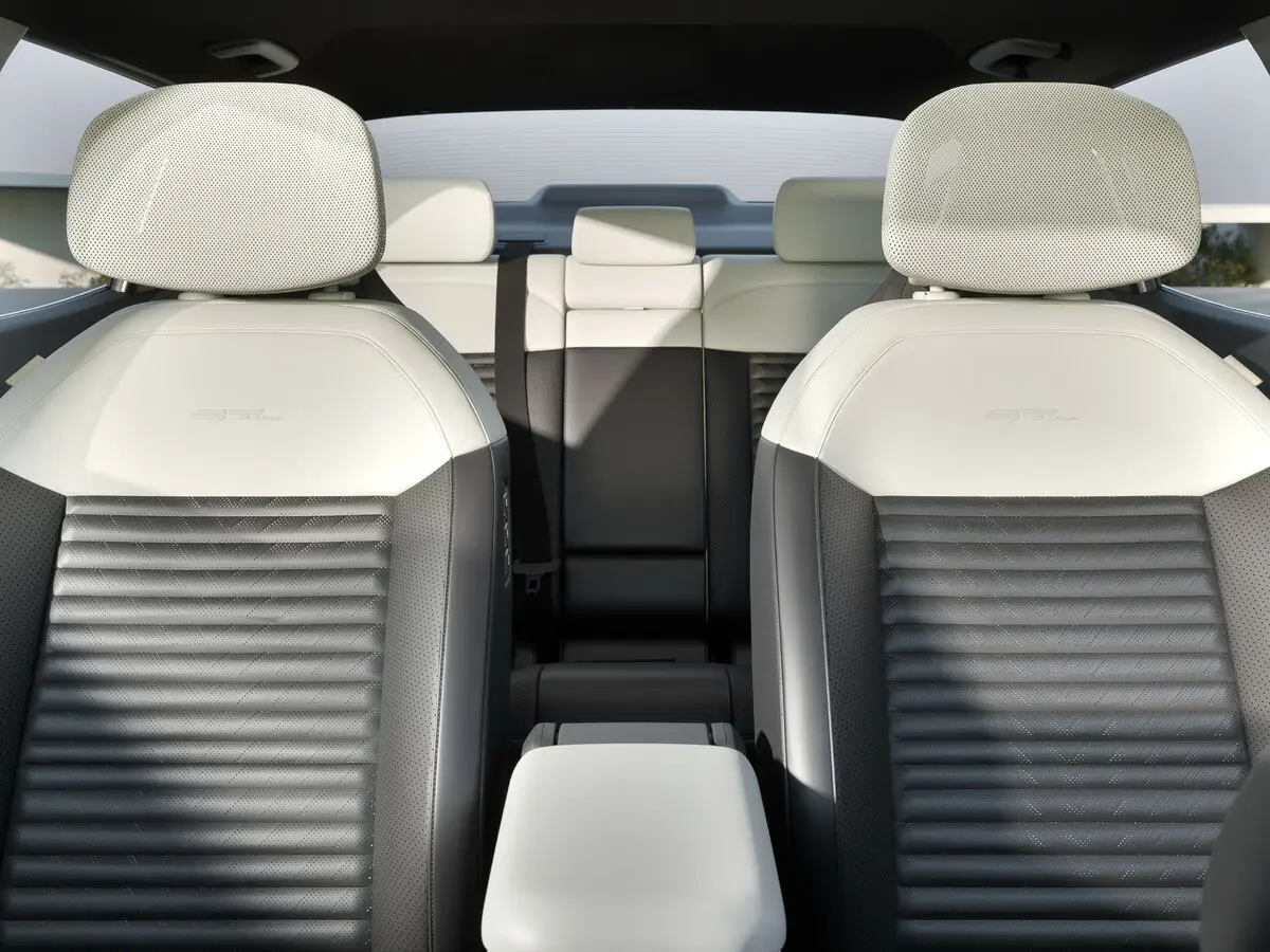 Kia EV4 2025 – н.в. Хэтчбек 5 дв. — сүрөт 12