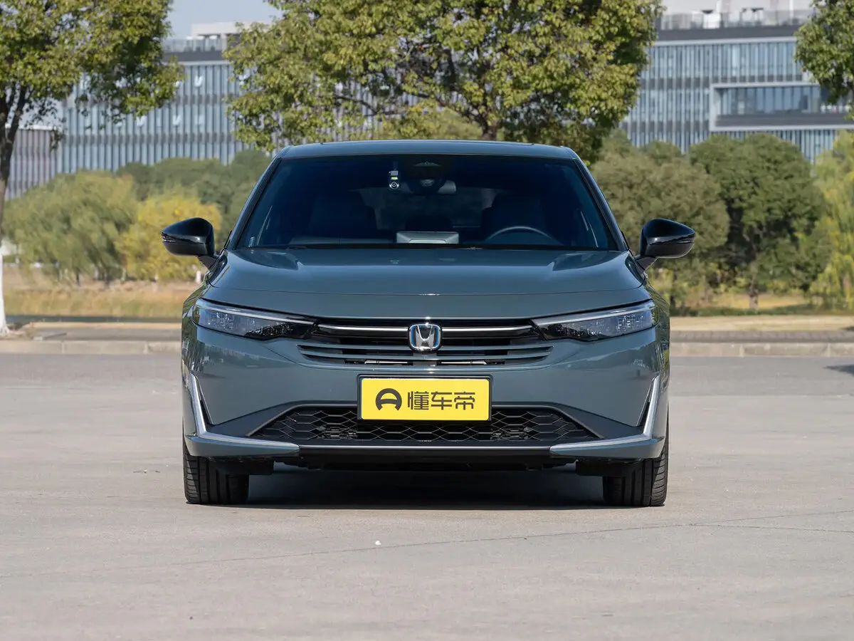 Honda Integra V Рестайлинг Хэтчбек 5 дв. — 照片 2