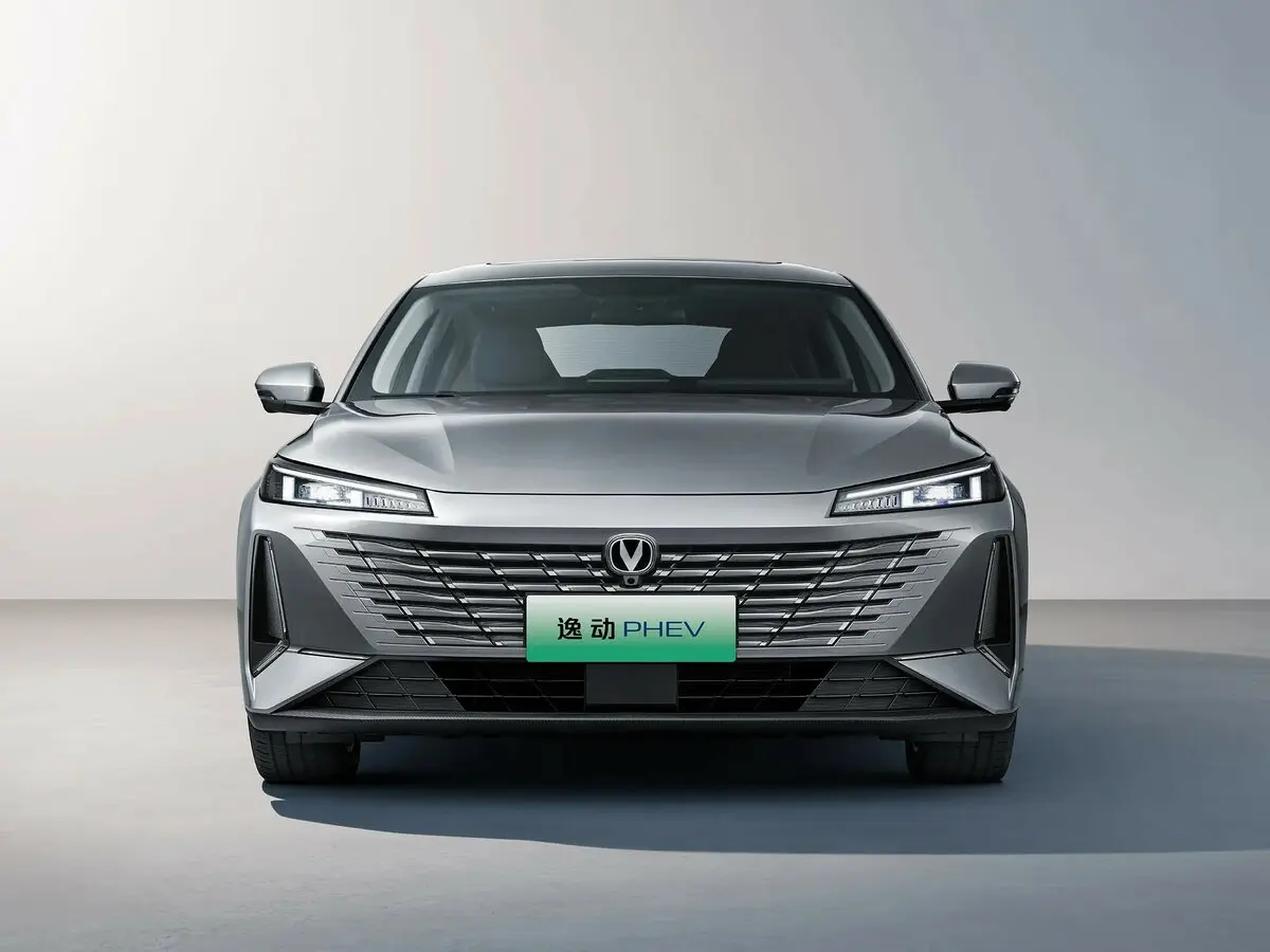 Changan Eado III Рестайлинг Седан — сүрөт 3