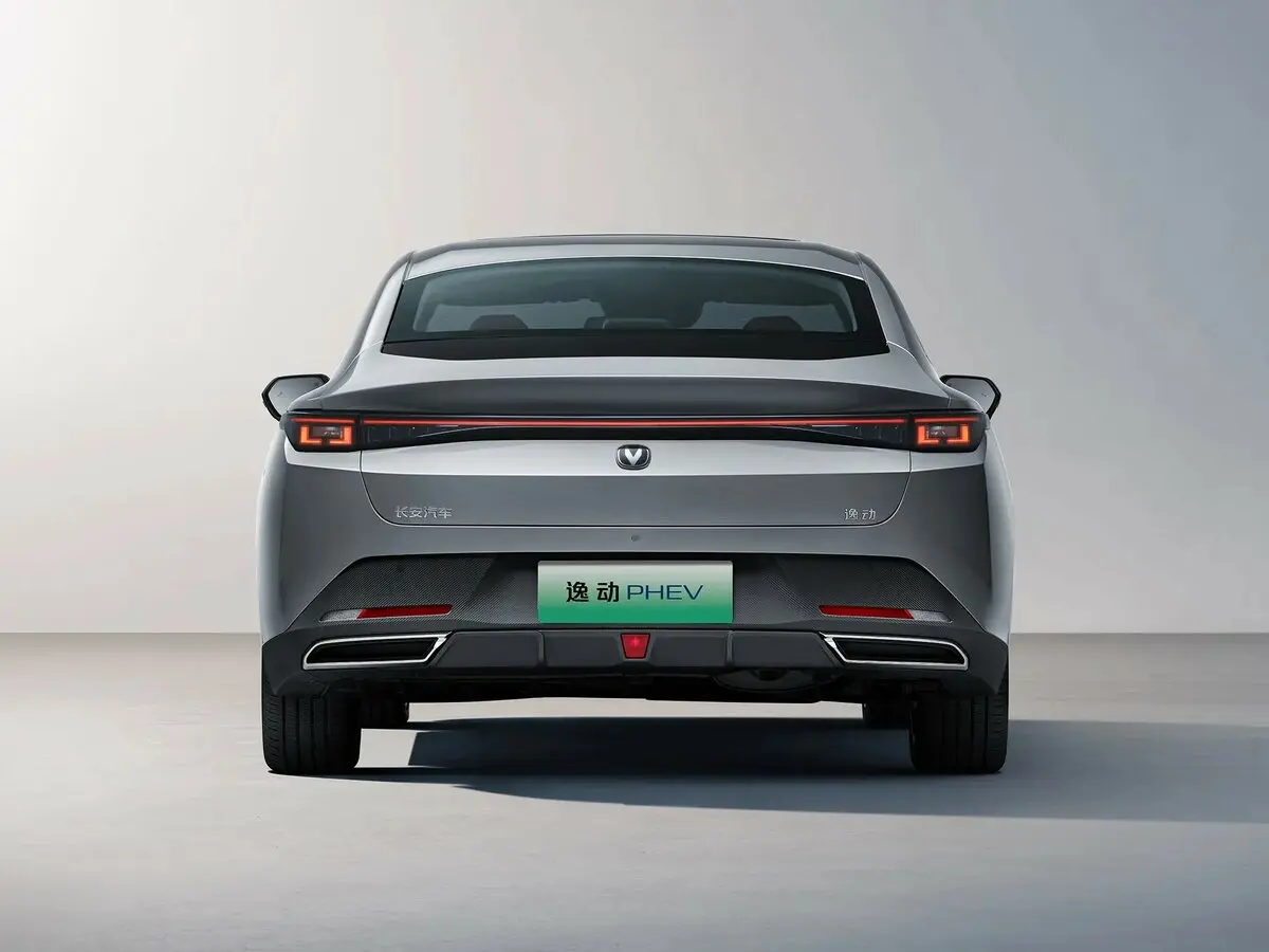 Changan Eado III Рестайлинг Седан — сүрөт 4