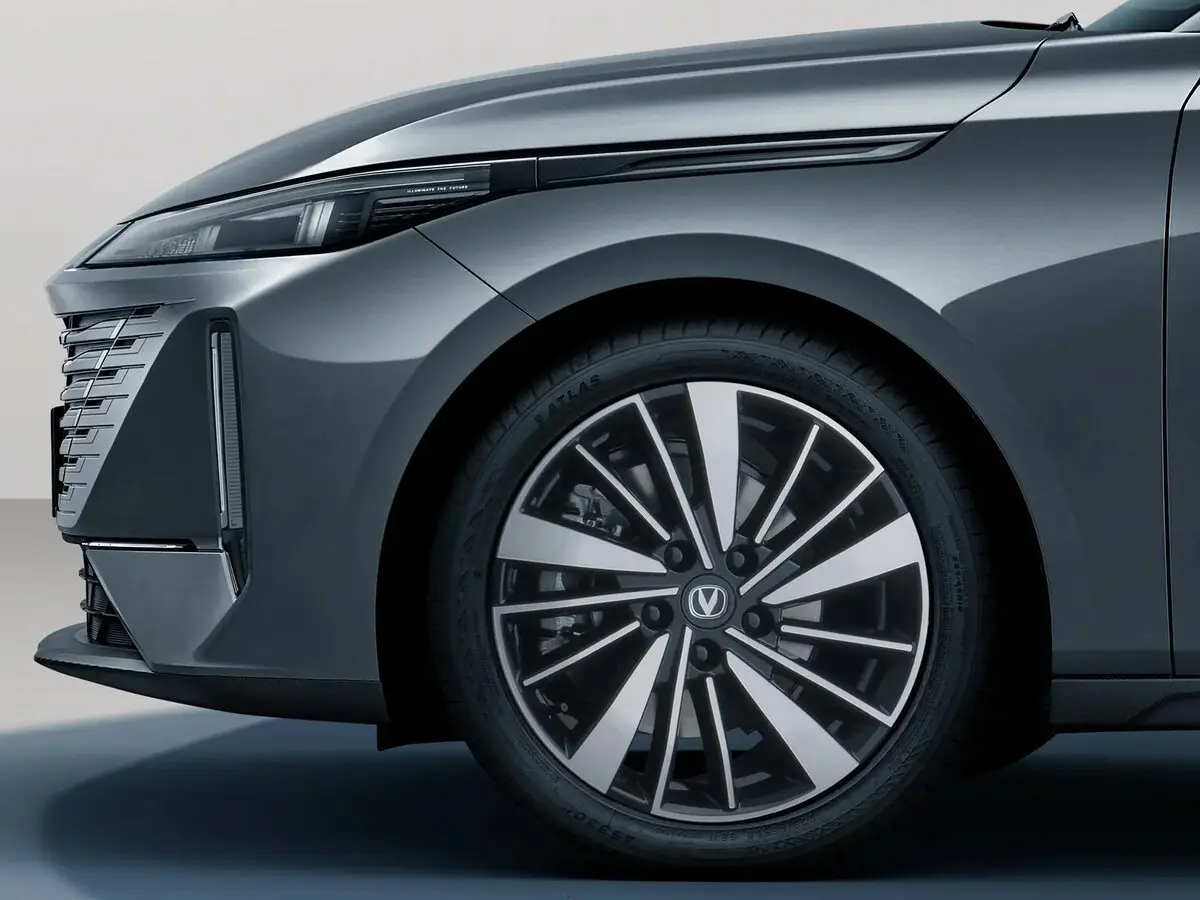 Changan Eado III Рестайлинг Седан — сүрөт 12