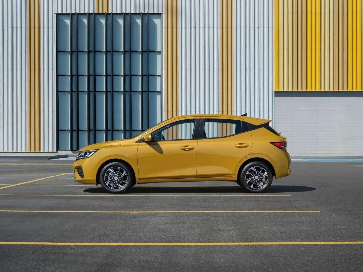 Chevrolet Aveo III Хэтчбек 5 дв. — 照片 2