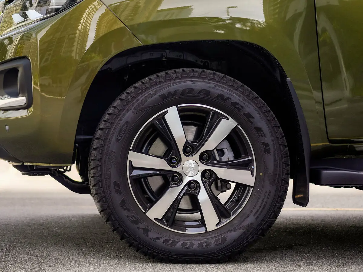 Peugeot Landtrek 2020 – 2024 Пикап Двойная кабина — photo 12