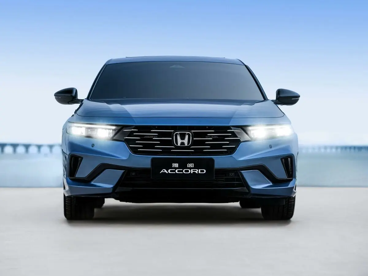 Honda Accord XI Рестайлинг Седан — фото 2