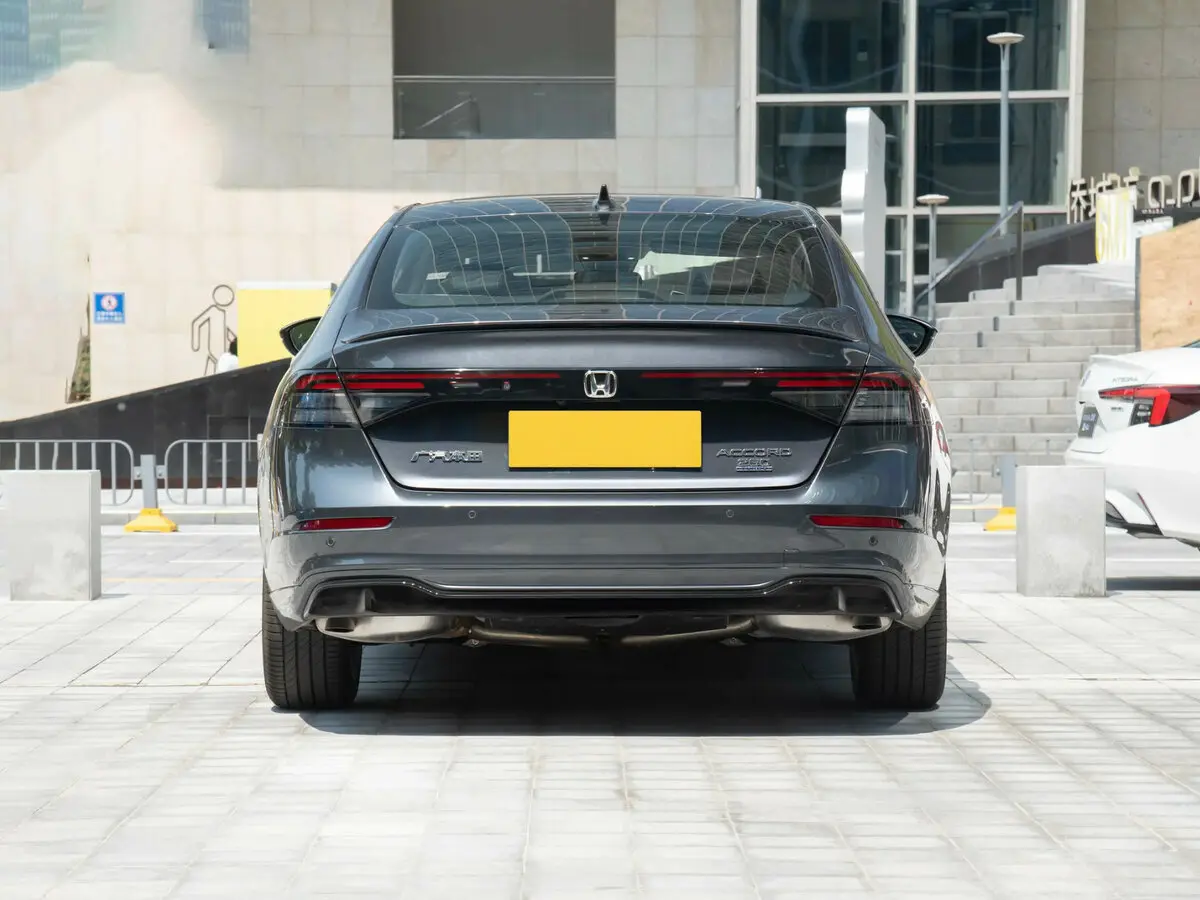 Honda Accord XI Рестайлинг Седан — фото 3