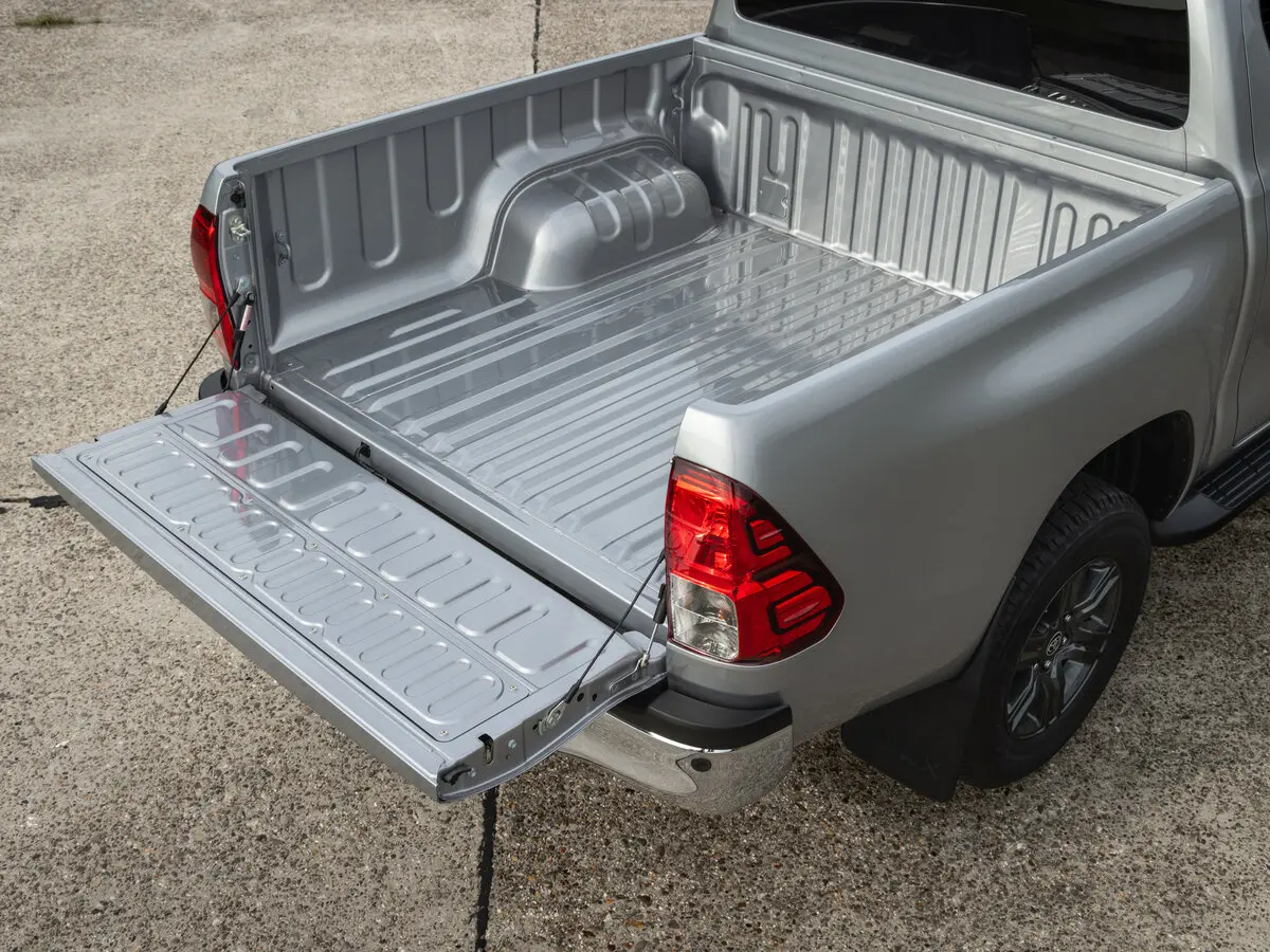 Toyota Hilux VIII Рестайлинг 3 Пикап Двойная кабина — photo 9