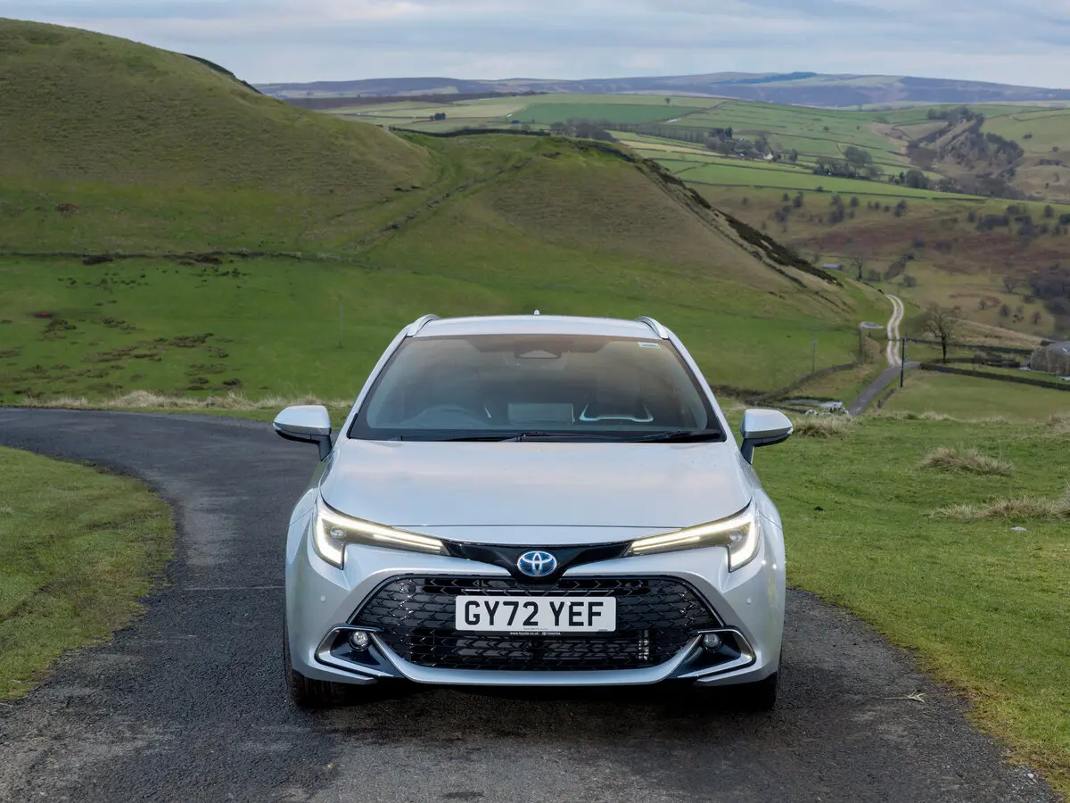 Toyota Corolla XII (E210) Рестайлинг Универсал 5 дв. Touring — фото 3