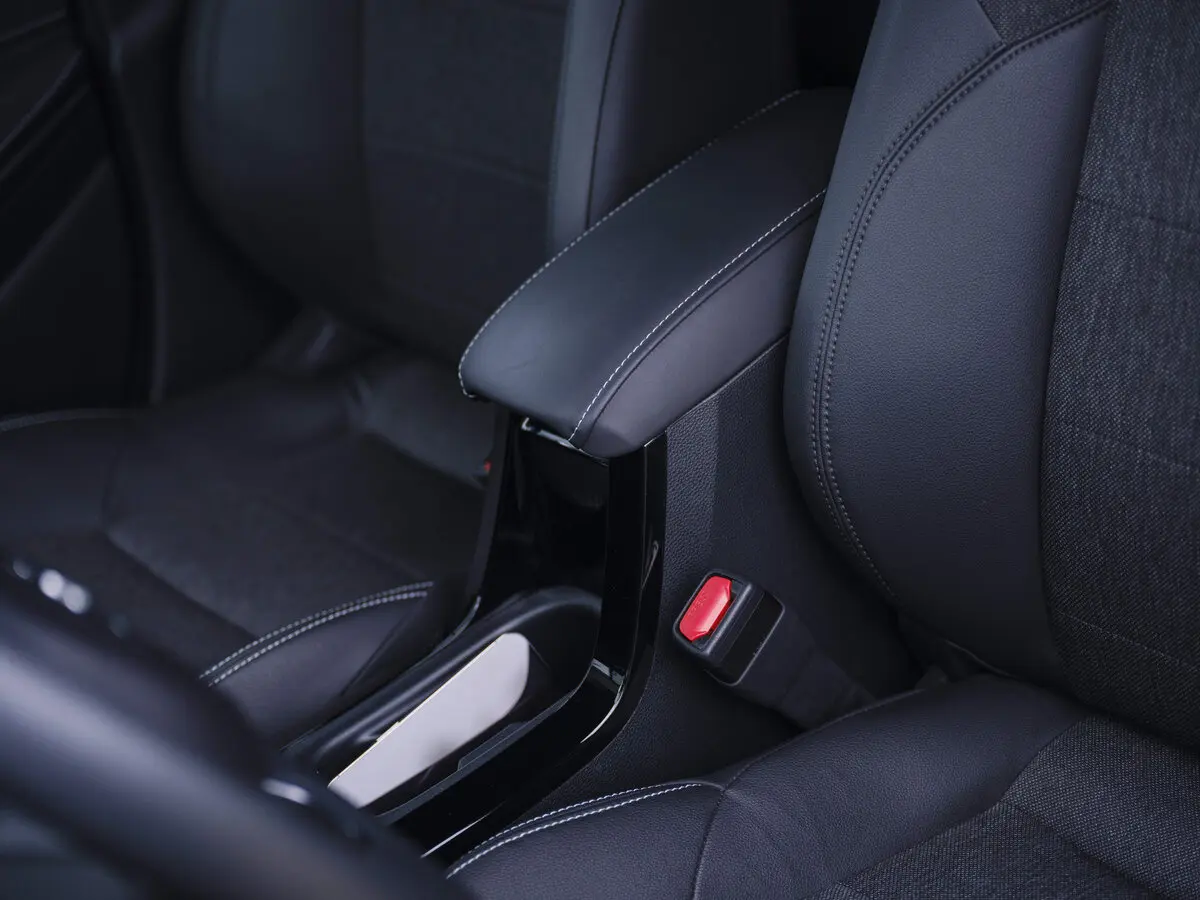 Toyota Corolla XII (E210) Рестайлинг Универсал 5 дв. Touring — фото 17
