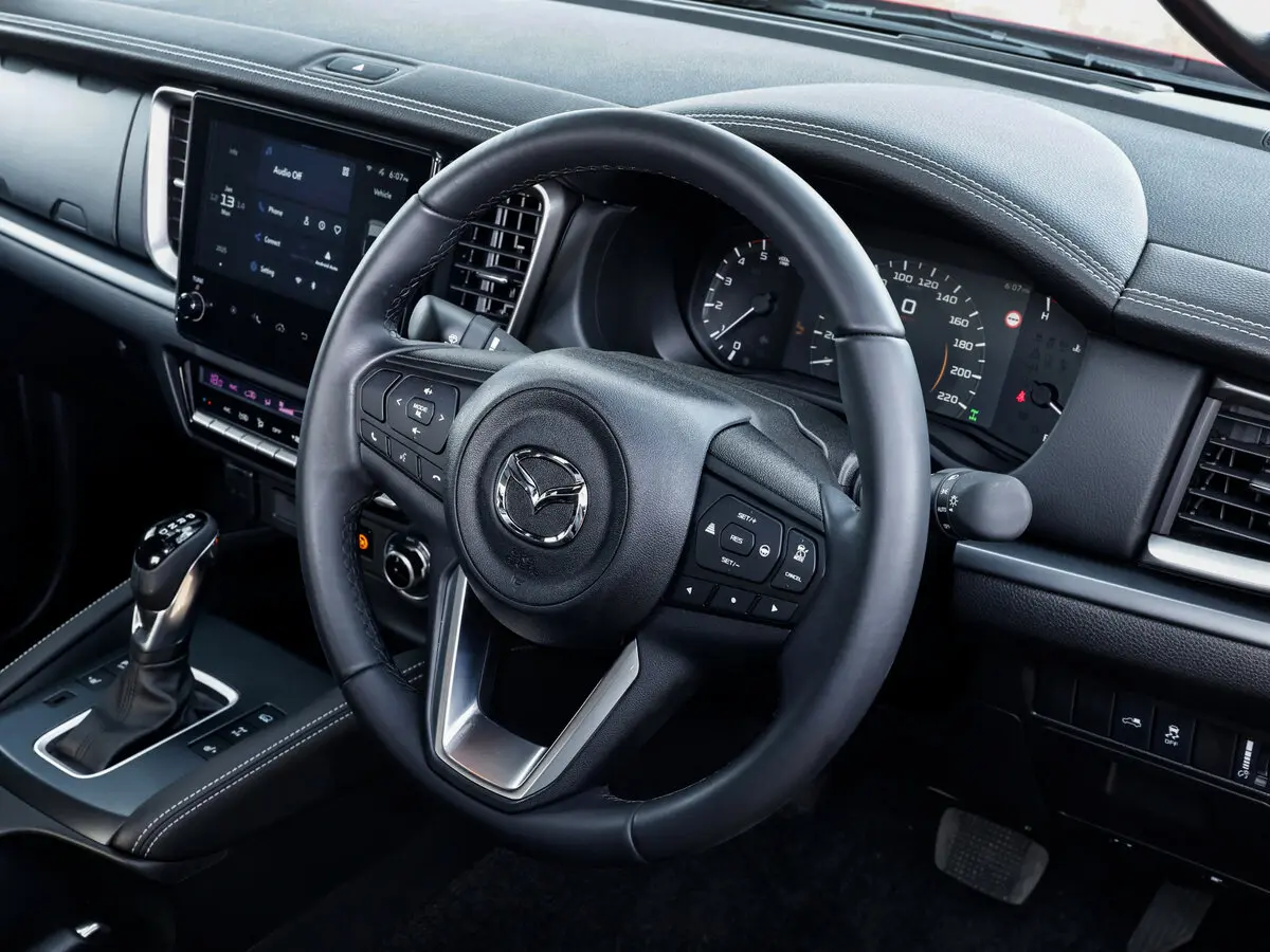 Mazda BT-50 III Рестайлинг Пикап Двойная кабина — сүрөт 9