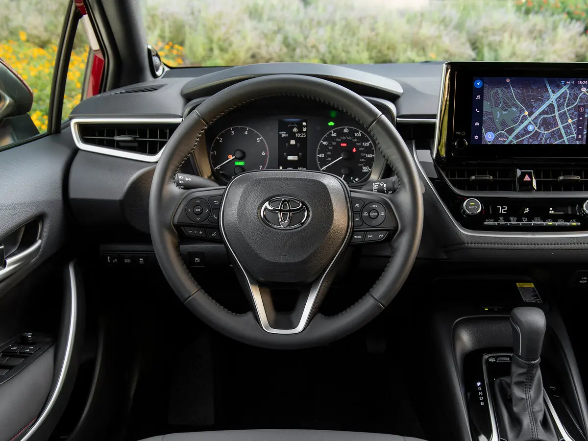 Toyota Corolla XII (E210) Рестайлинг Седан Sporty — фото 8