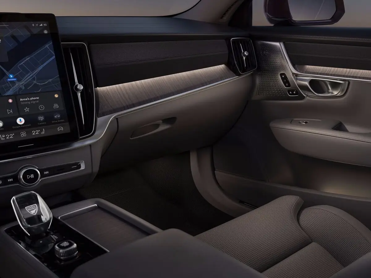 Volvo S90 II Рестайлинг 2 Седан — 照片 7