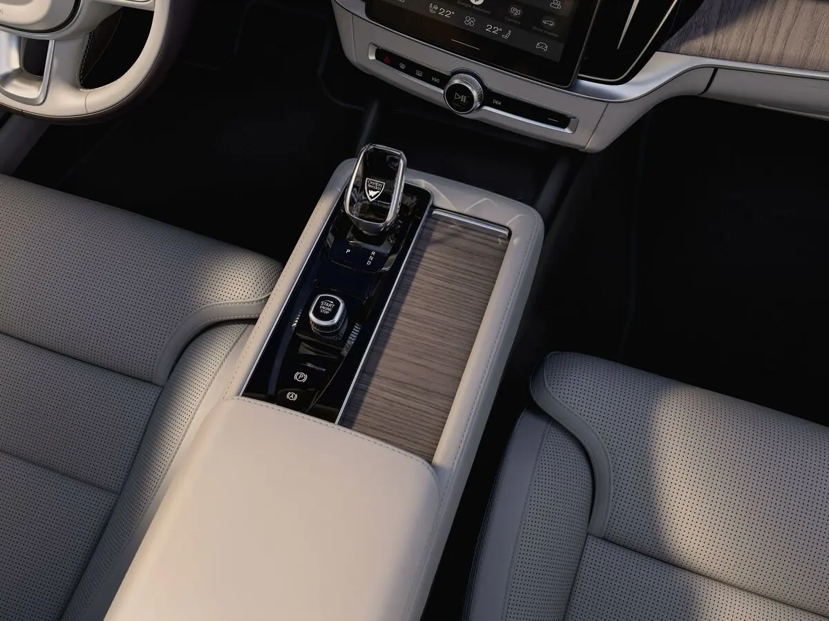 Volvo S90 II Рестайлинг 2 Седан — 照片 12