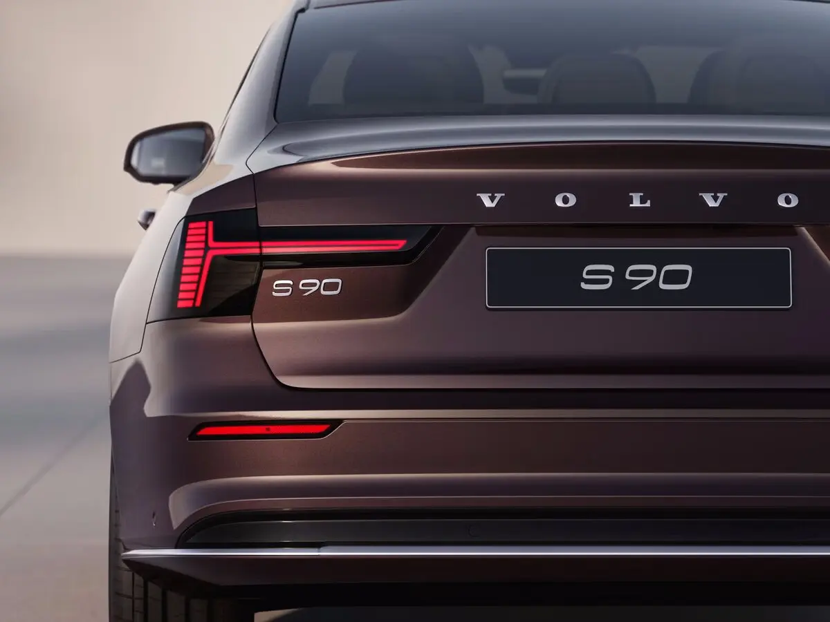 Volvo S90 II Рестайлинг 2 Седан — 照片 14
