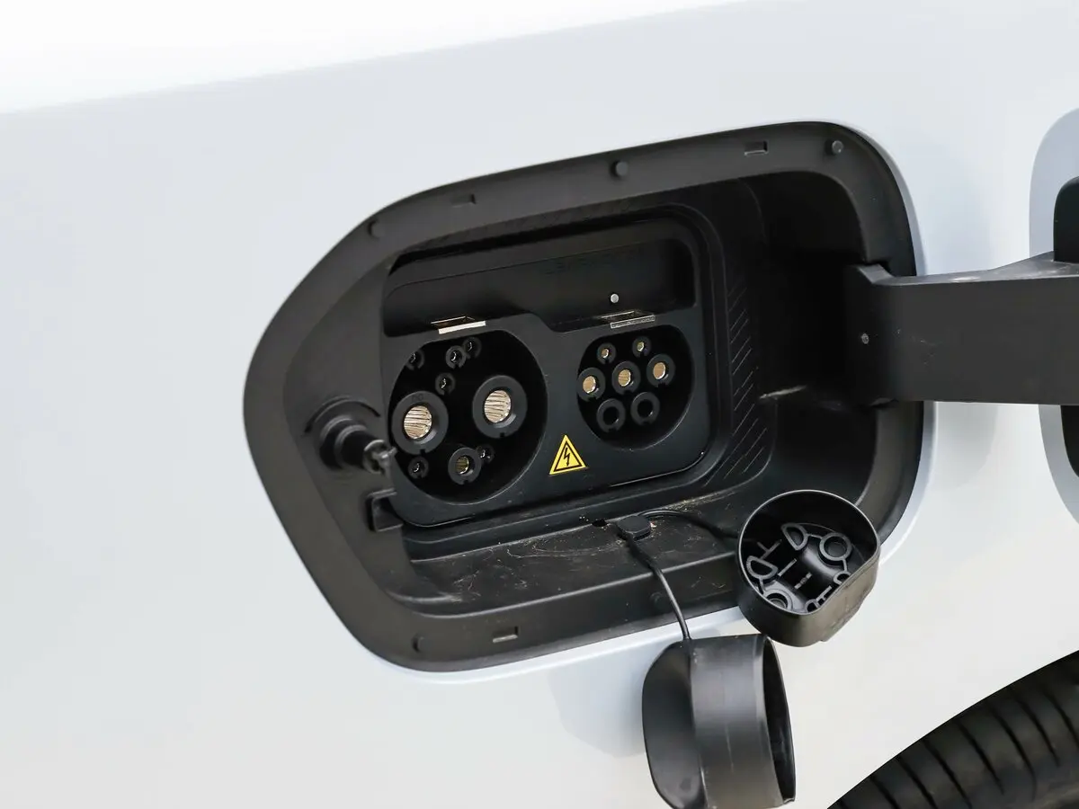 Leapmotor B01 2025 – н.в. Седан — сүрөт 15