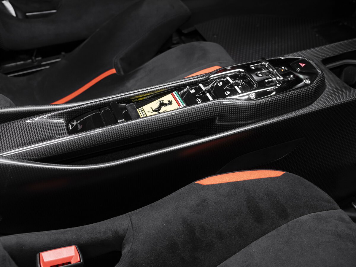 Ferrari 296 2021 – н.в. Родстер Speciale A