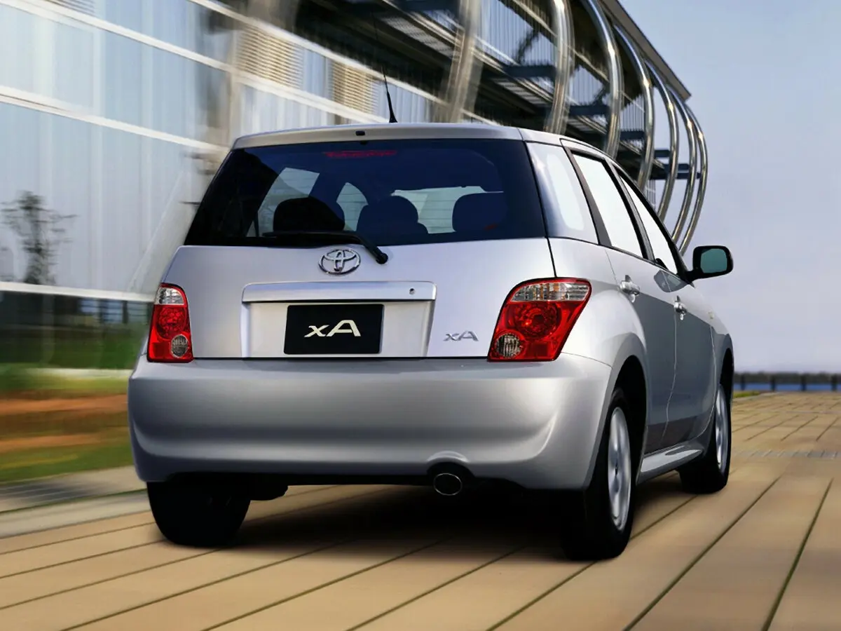 Toyota xA 2006 – 2007 Хэтчбек 5 дв. — фото 4