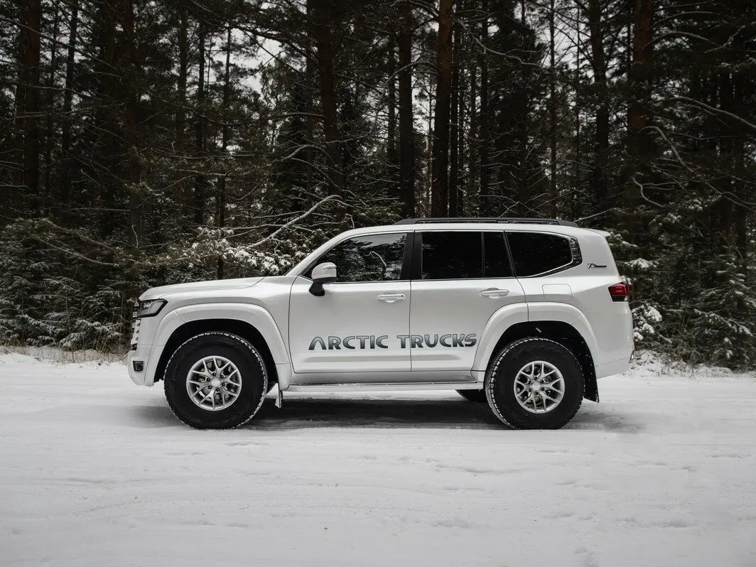 Toyota Land Cruiser 300 Series Внедорожник 5 дв. Arctic Trucks — фото 2
