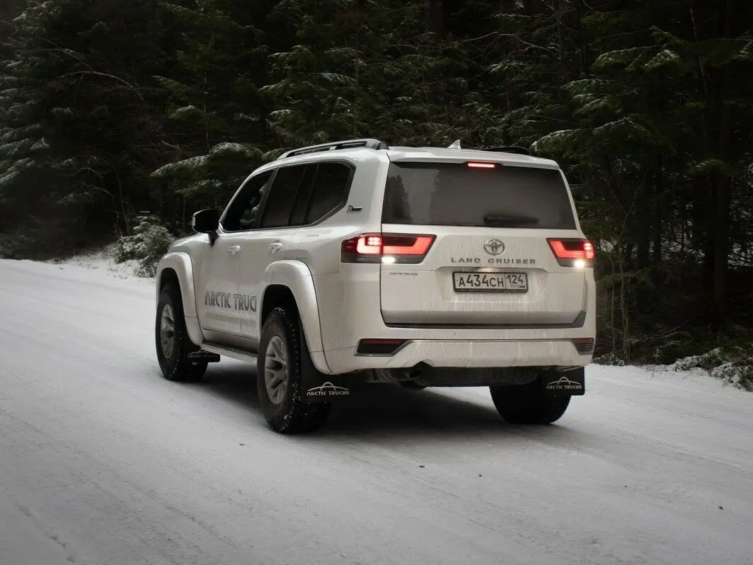 Toyota Land Cruiser 300 Series Внедорожник 5 дв. Arctic Trucks — фото 4