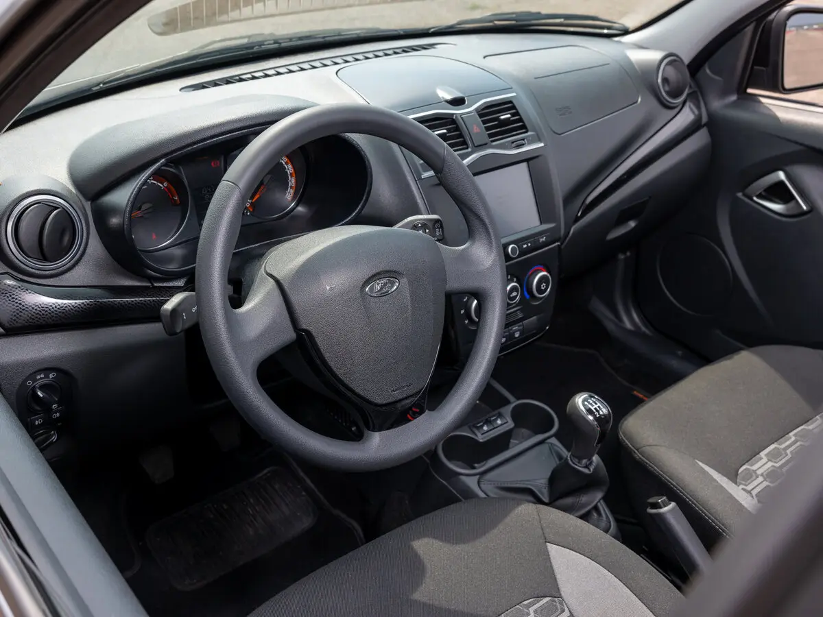Lada (ВАЗ) Granta I Рестайлинг Лифтбек Active Cross — photo 15