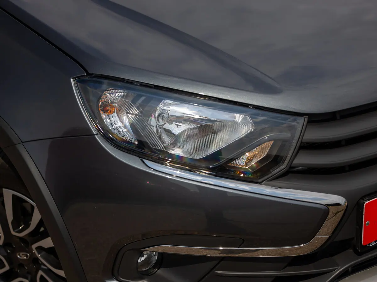Lada (ВАЗ) Granta I Рестайлинг Лифтбек Active Cross — photo 24