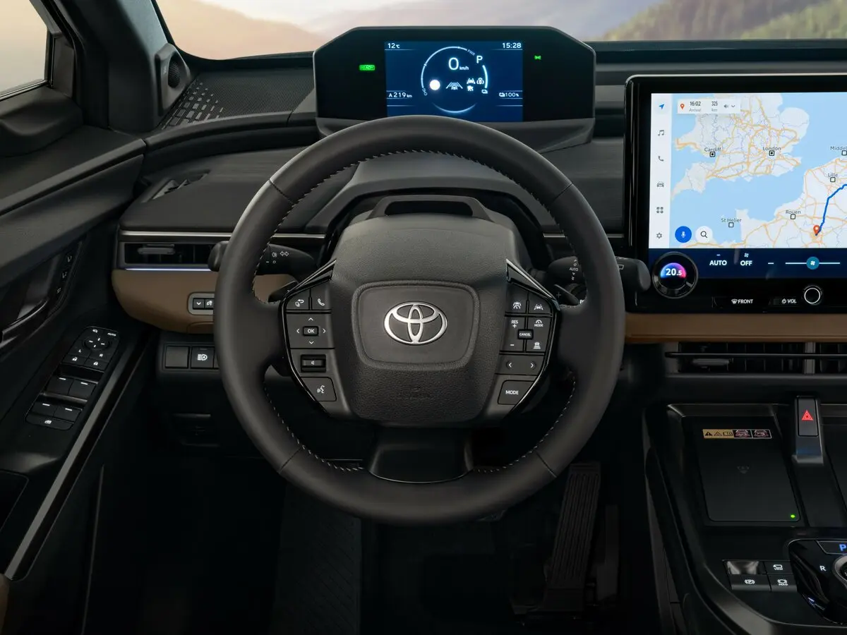 Toyota bZ4X I Рестайлинг Внедорожник 5 дв. Touring — фото 9