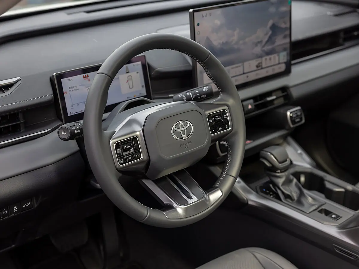 Toyota RAV4 VI (XA60) Внедорожник 5 дв. — фото 25